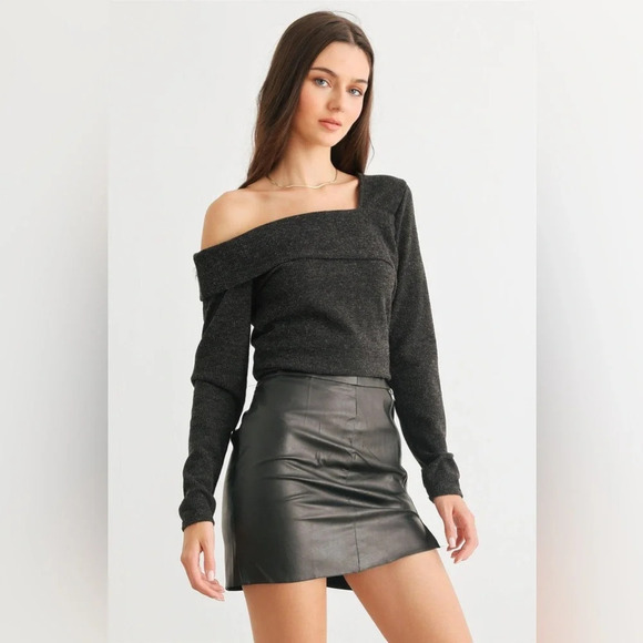 NWT-Charcoal Knit One Shoulder Long Sleeve Top - Picture 2 of 7